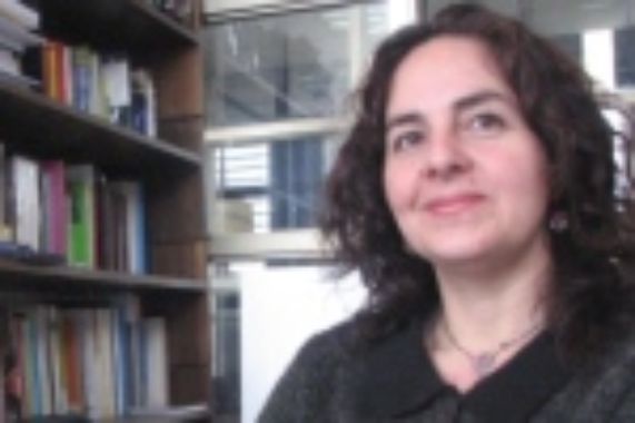 Profesora del ICEI y titular de INCOM Lorena Antezana
