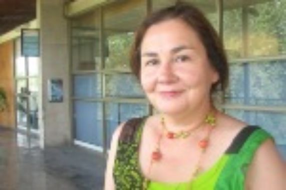 Profesora María Eugenia Domínguez, ganadora de un fondo concursable 2013