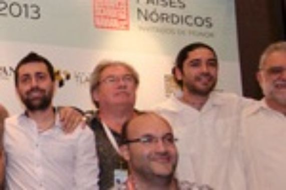 Profesor del ICEI Ignacio Agüero en premiación del Festival de Guadalajara